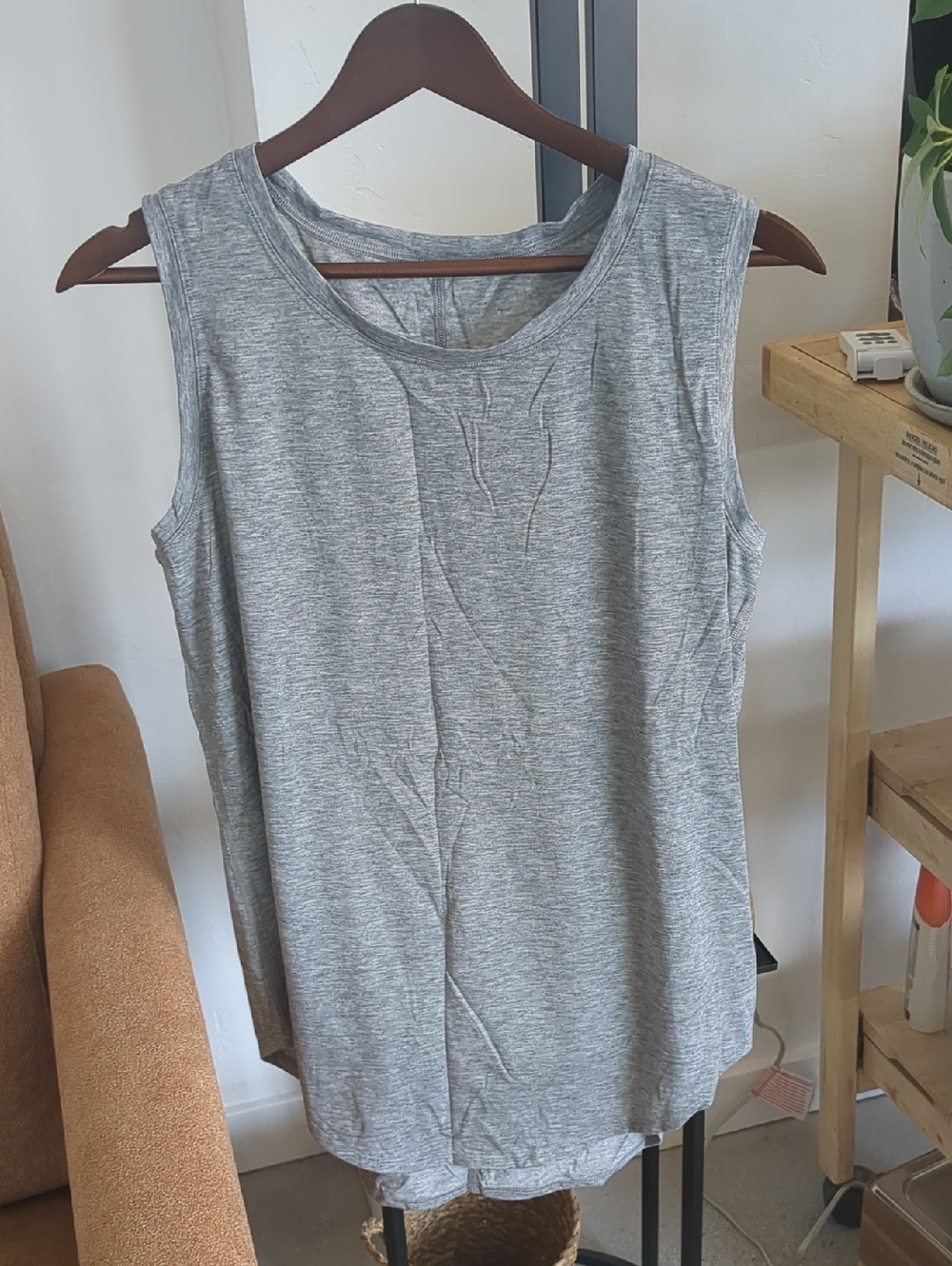 Lucy Scoop Hem Tank Top Medium